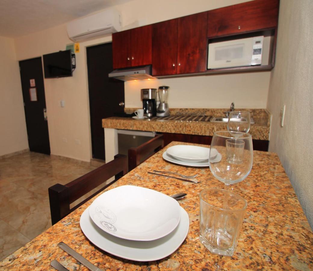 Papagayo Hotel Boutique Плая-дель-Кармен Экстерьер фото Kitchenette