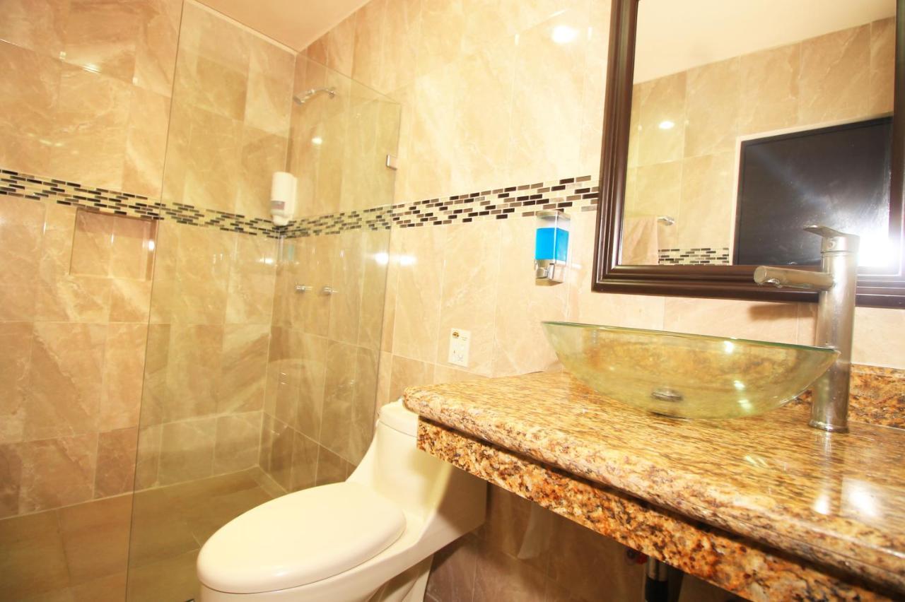 Papagayo Hotel Boutique Плая-дель-Кармен Экстерьер фото Bathroom